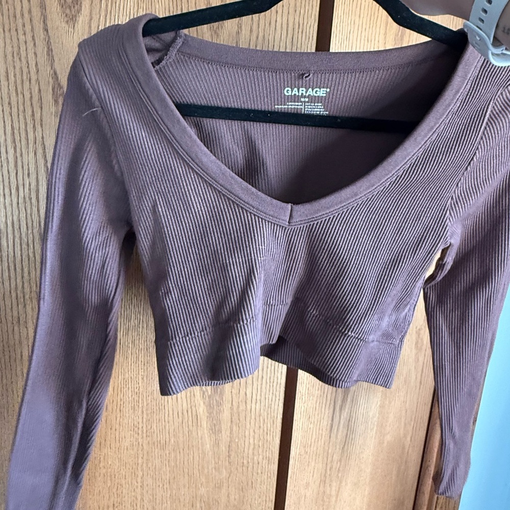 Garage Ribbed V-Neck Crop Top - Brown